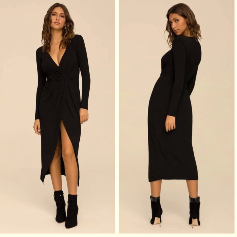 Good American Strong Shoulder Wrap Dress in Black. I love it, great condition!